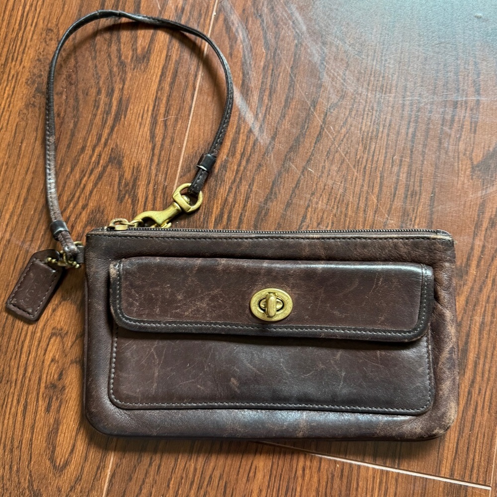 Vintage 90s coach brown leather wristlet purse